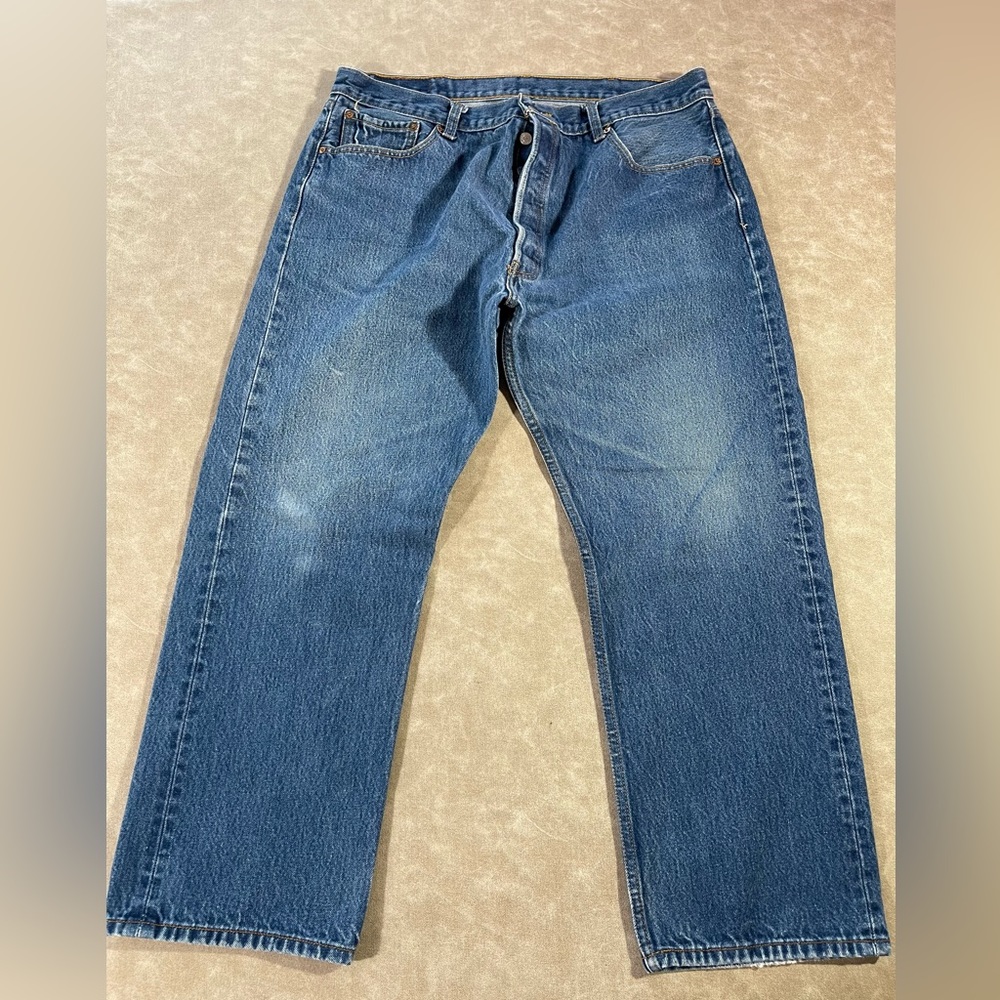 Levi’s 501 Button Fly Straight Medium Wash Jeans 40x30